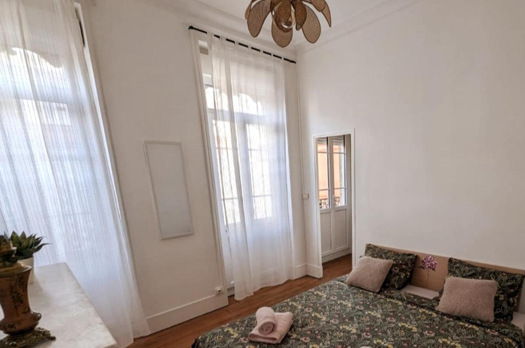 La Casa De Las Flores Тулуза Экстерьер фото
